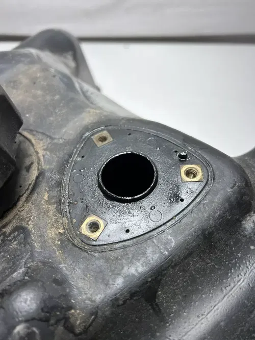 2005 05 Honda Rincon TRX 650 FA Trx650 OEM Gas Tank Fuel Cell Cap GOOD THREADS!