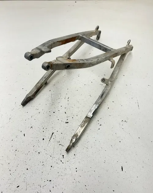 03 2003 Honda CR250R Cr 250 r 2 Stroke OEM STRAIGHT! Subframe Sub Frame Mount