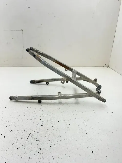 03 2003 Honda CR250R Cr 250 r 2 Stroke OEM STRAIGHT! Subframe Sub Frame Mount