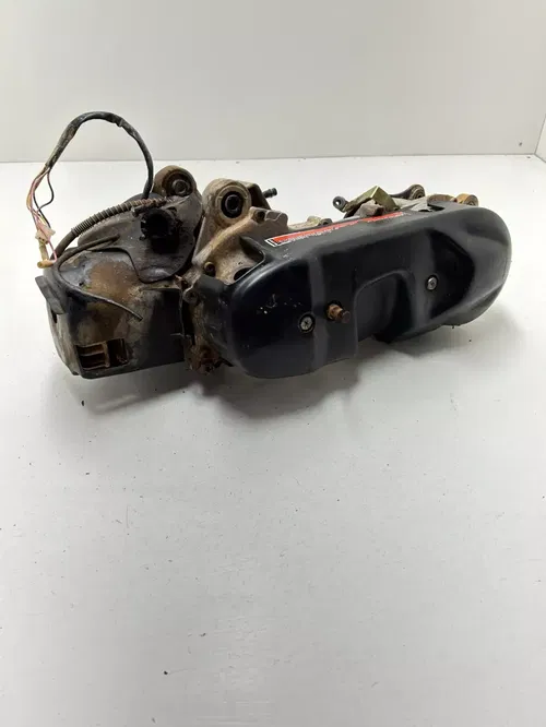02 2002 Polaris scrambler 90 2x4 2T OEM Complete Engine Motor Cases Crank Shaft