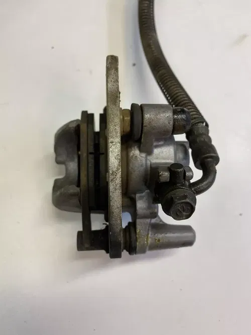05 SUZUKI  KING QUAD 700 COMPLETE FRONT BRAKE LEVER LINE CALIPERS