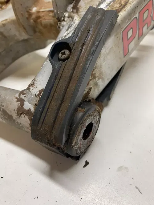 1981 81 Honda XR500R xr500 Swing Arm Swingarm Pivot Chain Guide Free Shipping