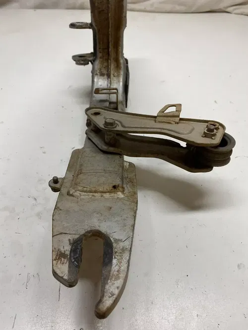 1981 81 Honda XR500R xr500 Swing Arm Swingarm Pivot Chain Guide Free Shipping
