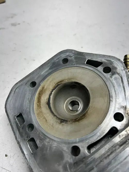 2004 04 Ski-doo Summit 800 Highmark 151" OEM Cylinder Head Cap Dome Plug