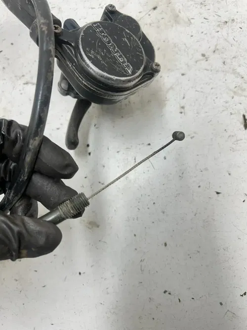 87 1987 Honda Fourtrax Trx 350 TRX350 OEM GOOD! Thumb Throttle Cable Mount Perch