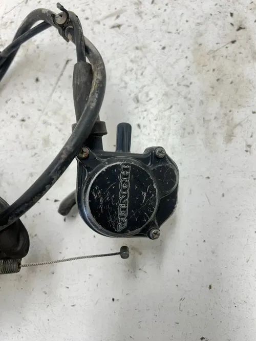 87 1987 Honda Fourtrax Trx 350 TRX350 OEM GOOD! Thumb Throttle Cable Mount Perch