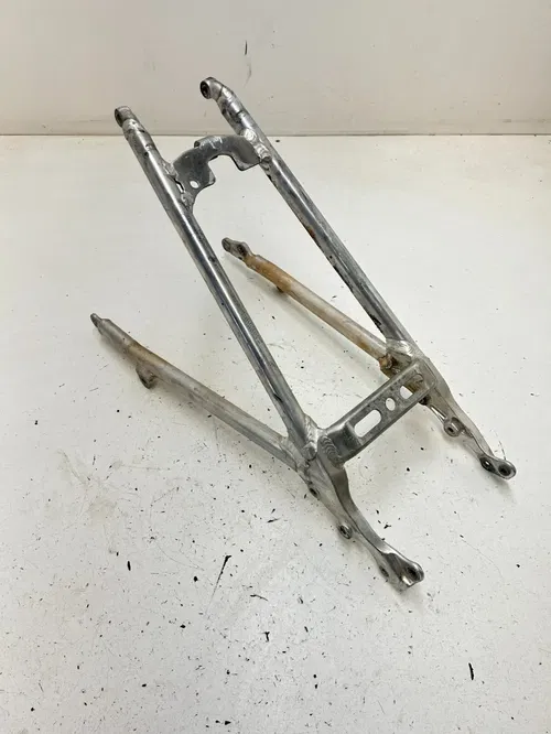 06 2006 Honda Crf 250 r CRF250R OEM GOOD STRAIGHT! Subframe Sub Frame Mount
