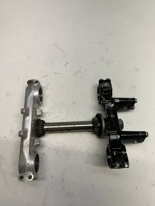 1988 88 Yamaha YZ250 yz 250 Triple Clamp Tree Upper Lower Clamps GOOD THREADS