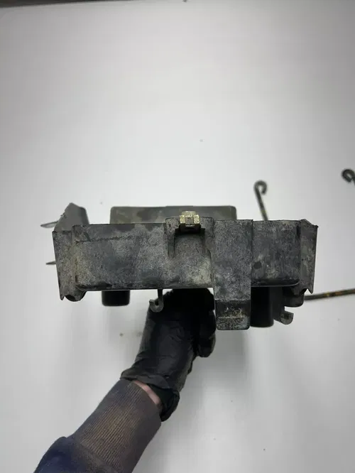 2005 05 Honda Rincon TRX 650 FA Trx650 OEM Battery Box Mount Bar Support