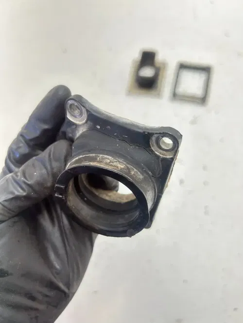 82 1982 Honda XR500R Xr 500 r OEM LOT Intake Manifold Boot Rubber Mount