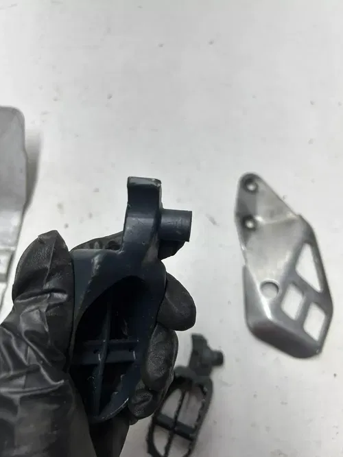 1998 98 YAMAHA WR400F Wr 400 f OEM LOT Skid Plate Foot Pegs Cover Brake Guard