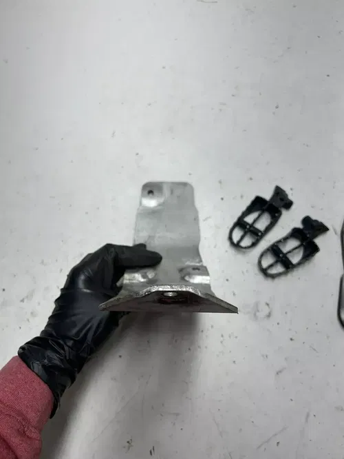 1998 98 YAMAHA WR400F Wr 400 f OEM LOT Skid Plate Foot Pegs Cover Brake Guard