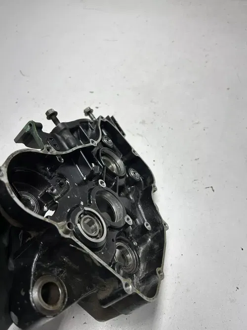 1994 94 Honda CR125R Cr 125 r OEM Right Side Crank Case Engine Motor