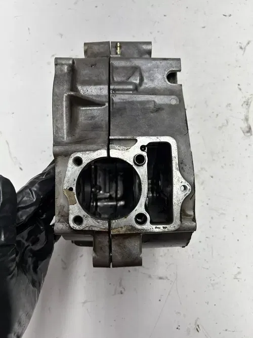 2006 06 Honda Crf80f CRF 80 F OEM DAMAGE! Crankcase Cases Case Engine Motor