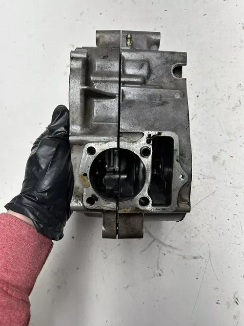 2006 06 Honda Crf80f CRF 80 F OEM DAMAGE! Crankcase Cases Case Engine Motor
