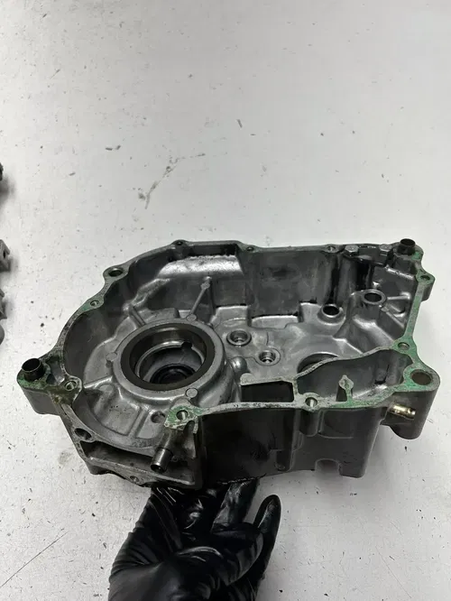 2006 06 Honda Crf80f CRF 80 F OEM DAMAGE! Crankcase Cases Case Engine Motor