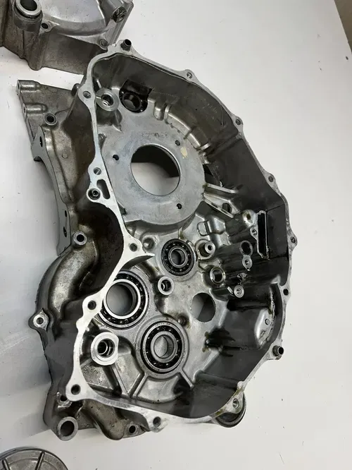 2002 02 Honda TRX500 FA2 4x4 Foreman Rubicon GOOD Crankcase Cases Cover Engine