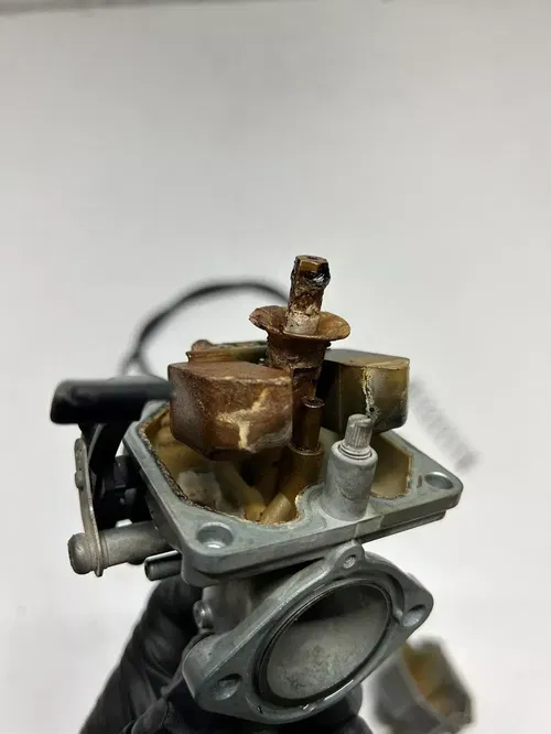 1983 83 HONDA XR200R xr 200 r OEM Carb Carburetor Bowl Float Slide Cable DIRTY!