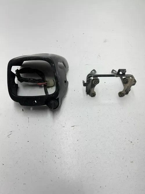 01 2001 Honda Rancher 350 TRX350TE Te 2x4 OEM Speedometer Housing Mount Bracket