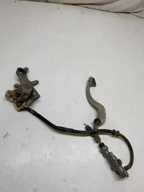2004 04 HONDA CRF450R crf 450 r WORKING Rear Back Brake Master Caliper Line Leve