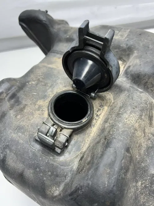 1985 85 YAMAHA PHAZER 480 PZ480 EJ OEM NICE! Gas Tank Fuel Cell Cap Free Ship