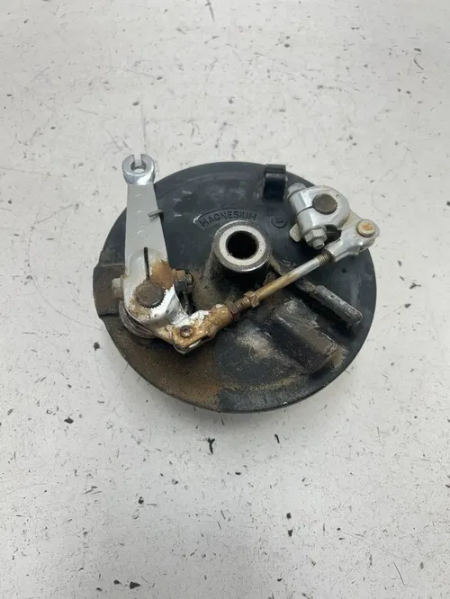 82 1982 Honda XR500R Xr 500 r OEM TESTED! GOOD Front Brake Hub Drum Arm Lever