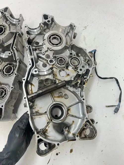 99 1999 Suzuki King Quad 300 LTF 4x4 OEM Crankcase Cases Engine Motor Cover