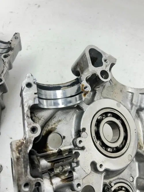 99 1999 Suzuki King Quad 300 LTF 4x4 OEM Crankcase Cases Engine Motor Cover