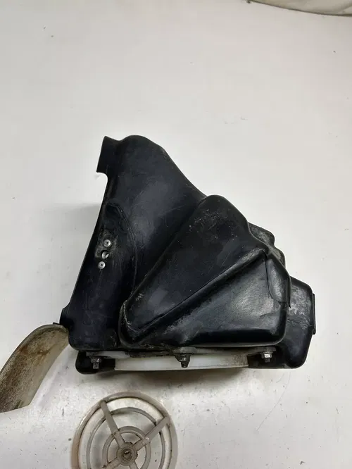 2002 02 kx100 KX 100 D air box airbox filter cage bolt DAMAGE! read description