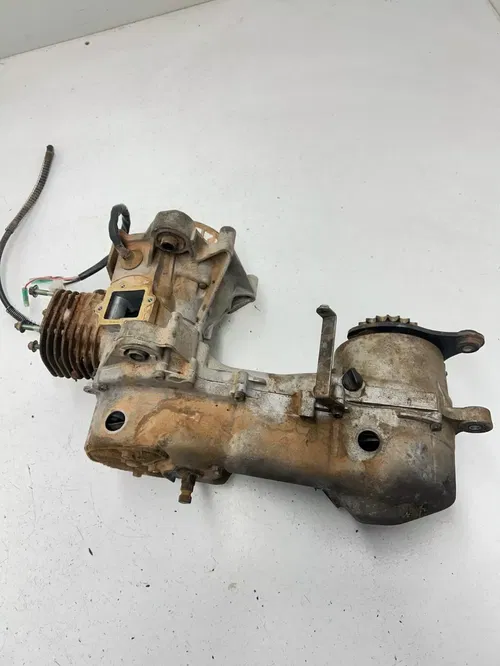 03 2003 Polaris Sportsman 90 2 Stroke 2x4 OEM Engine Motor Trans Crank Cyl Cam