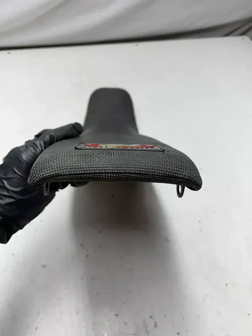 1998 98 YAMAHA WR400F Wr 400 f GOOD! Seat Saddle Pan Foam Cover Mount