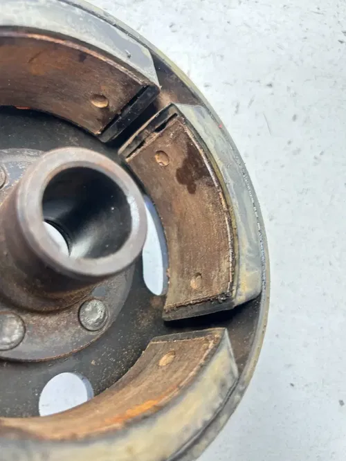 82 1982 Yamaha XT250J Xt 250 j OEM Engine Flywheel Rotor Magneto Fly Wheel Nut