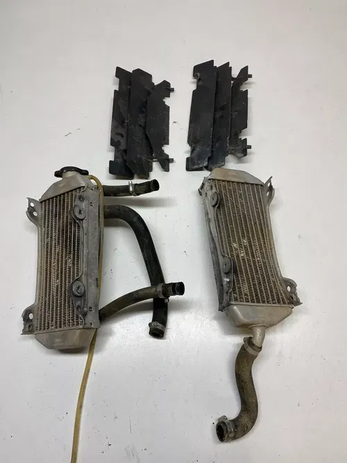 1999 99 Suzuki RM250 Rm 250 Rad Radiator Lines Shrouds BENT FREE US SHIP