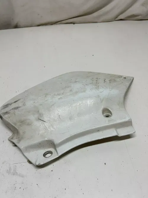 96-04 Honda XR250R xr 250 r rear back left side shroud plastic cover fender plat