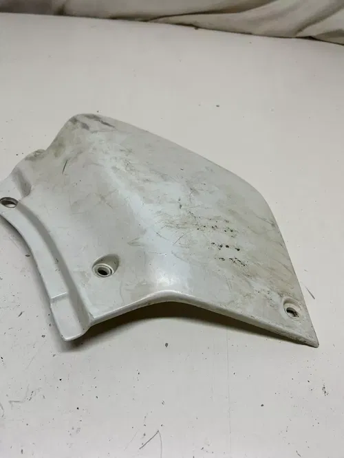 96-04 Honda XR250R xr 250 r rear back left side shroud plastic cover fender plat