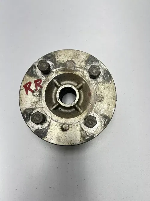 05 2005 Yamaha Kodiak 450 IRS 4x4 OEM Rear Right Knuckle Hub Mount Spindle Lug