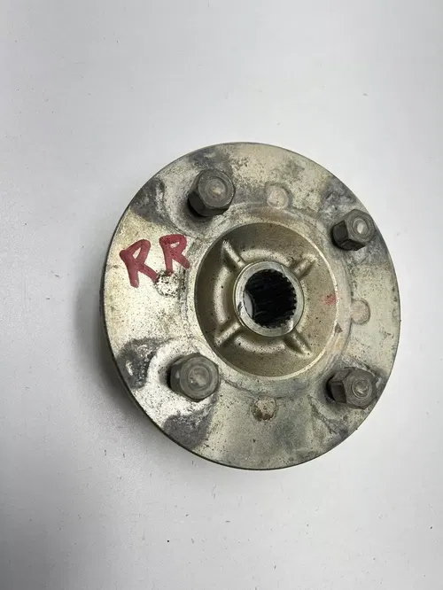05 2005 Yamaha Kodiak 450 IRS 4x4 OEM Rear Right Knuckle Hub Mount Spindle Lug
