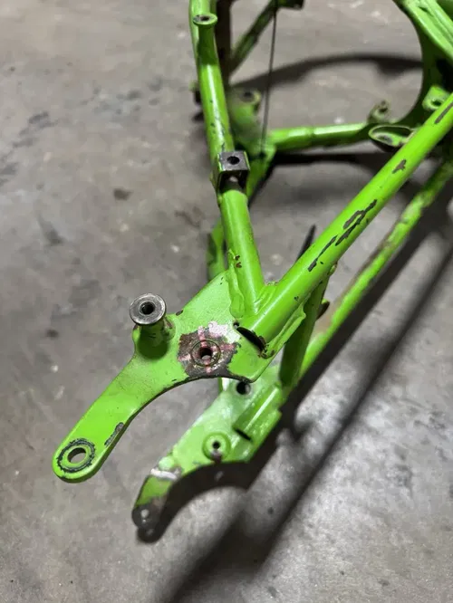1995 95 Kawasaki KX100 kx 100 OEM Main Frame Chassis Body Assembly READ DESCRIPT