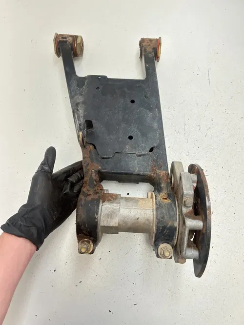 1999 99 Polaris Sport 400 2x4 OEM Swingarm Swing Arm Pivot Axle Carrier