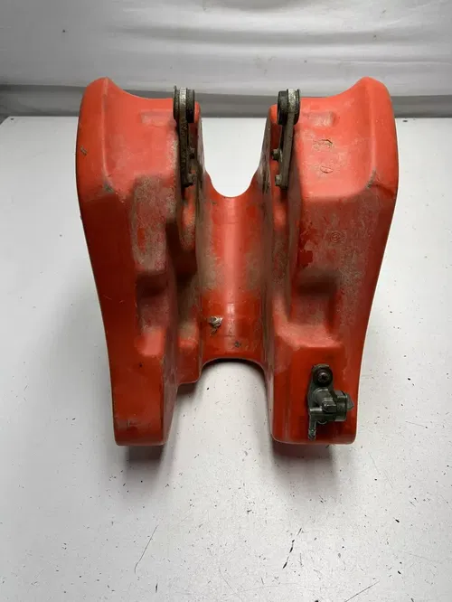 85 1985 Honda XR350R xr 350 r OEM Gas Tank Fuel Cell Cap Mount GOOD THREADS!