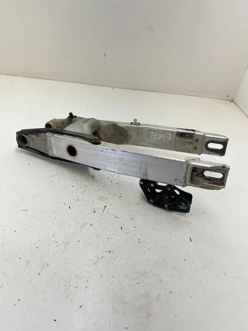 96 1996 Honda CR125R Cr 125 r OEM GOOD THREADS! Swingarm Swing Arm Suspension