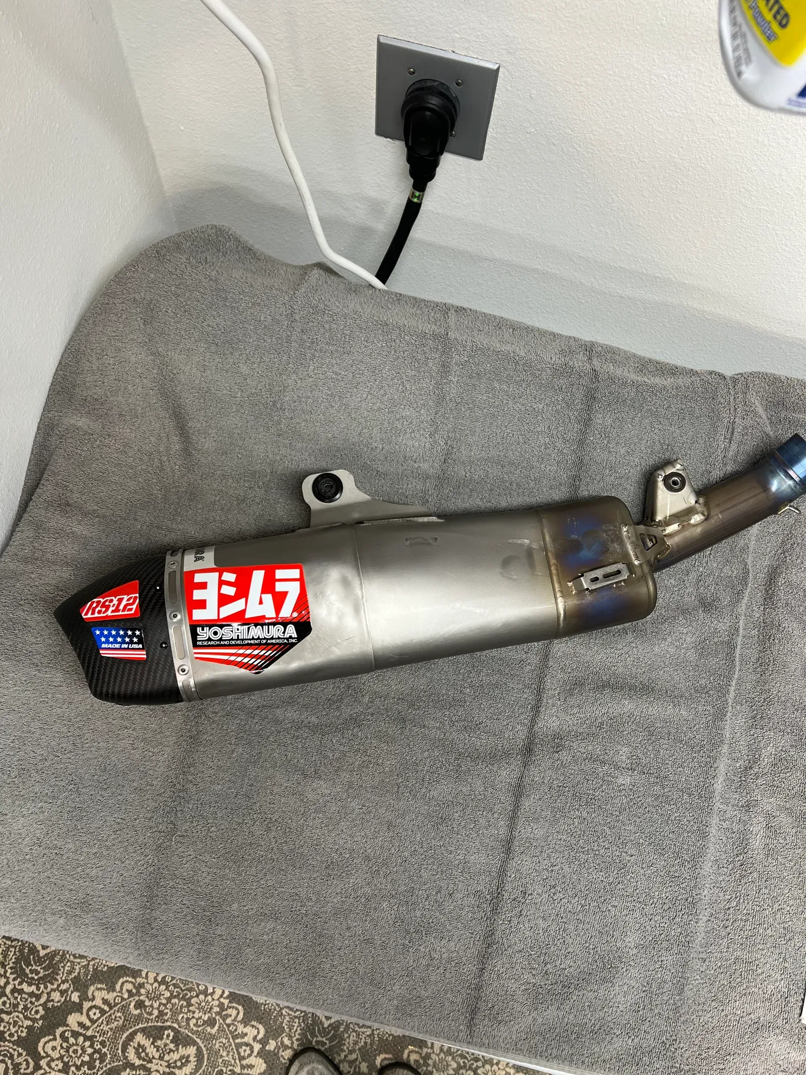 Yoshimura RS-12 FS/Titanium