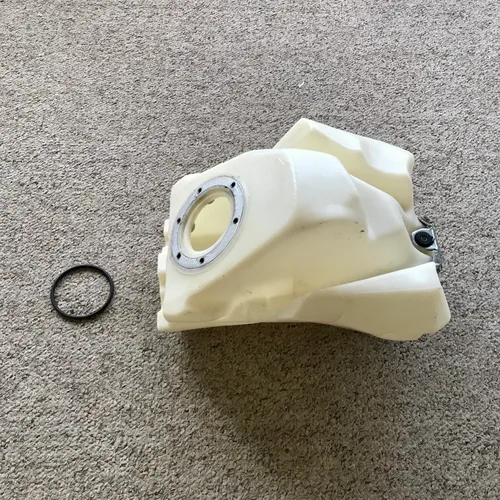 IMS Oversized Fuel Tank - 2.7 Gal
