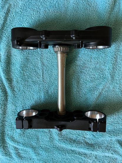 Front Forks And Triple Clamp Or Tree
