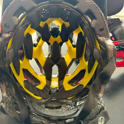 Bell Mountain Bike Helmet 
