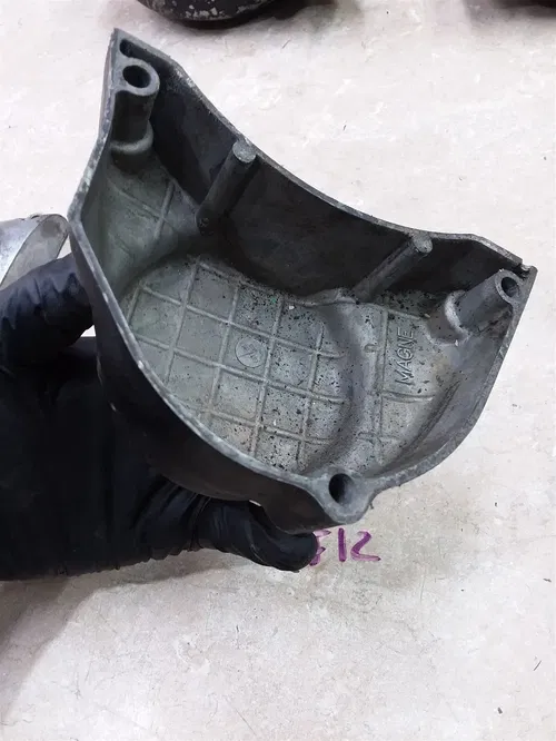 Yamaha Engine RD400 1976 1977 Oil Pump Cover #12 AP-247