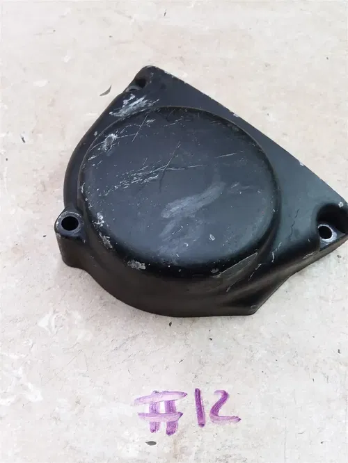 Yamaha Engine RD400 1976 1977 Oil Pump Cover #12 AP-247