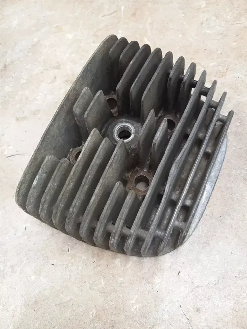 Kawasaki 250 A1 A1-SS A1SS Engine Right Cylinder Head 1968 1969 PA AP-156