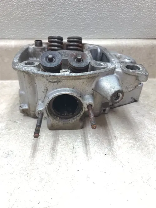 Honda 500 CX CX500-CUSTOM Engine Right Cylinder Head 1979 PA AP-113