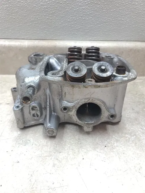 Honda 500 CX CX500-CUSTOM Engine Right Cylinder Head 1979 PA AP-113